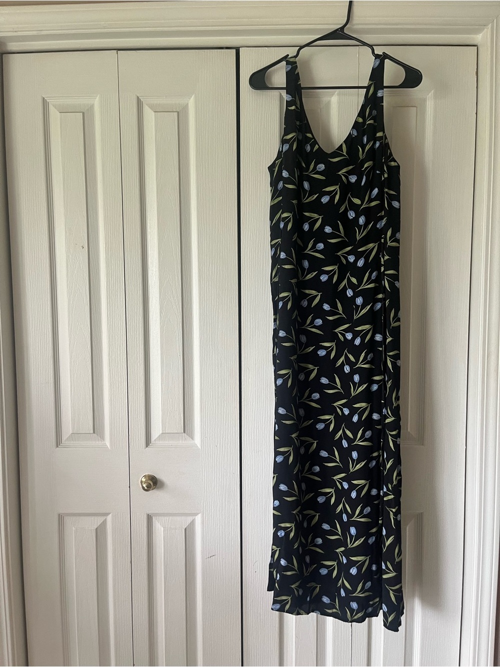 Vintage Ann Taylor Black Floral V-Neck Maxi Dress with Blue and Green Leaf Print